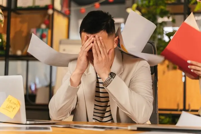 10 Career Mistakes to Avoid for Newcomers to the Workplace