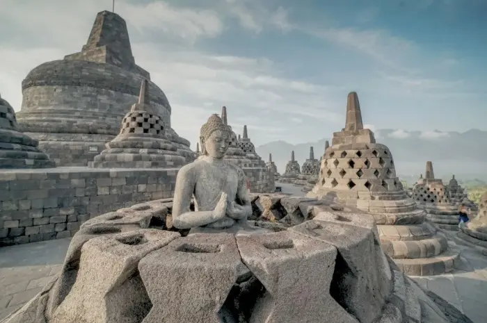 Tourist Attractions in Central Java Rich in Culture and History
